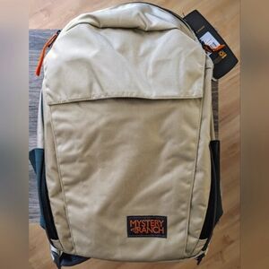 NEW Mystery Ranch District 18 Backpack NWT
